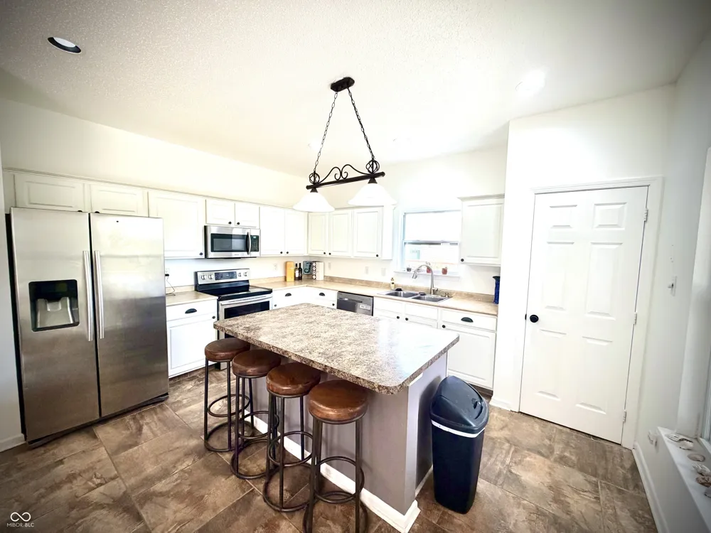 15098 Redcliff Drive Noblesville, IN 46062