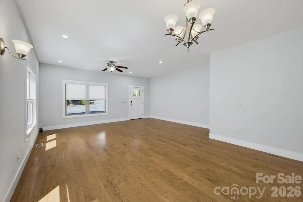 25 Gratitude Drive Asheville, NC 28806