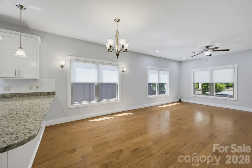 25 Gratitude Drive Asheville, NC 28806