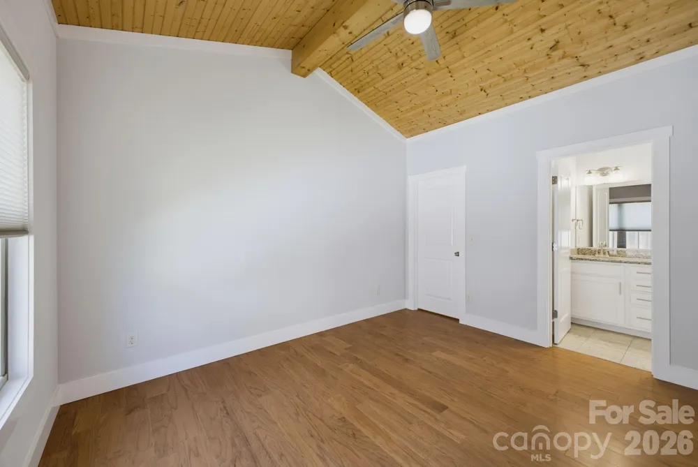 25 Gratitude Drive Asheville, NC 28806