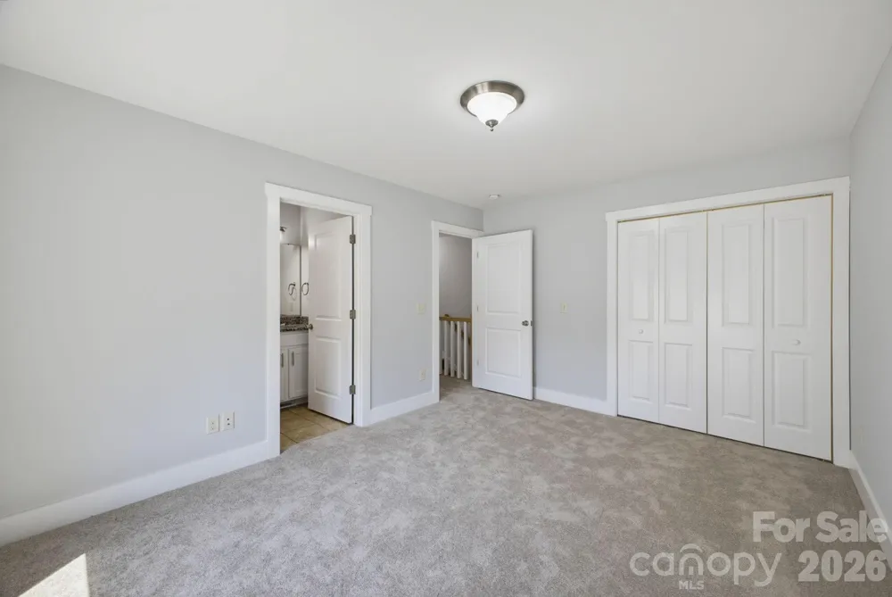 25 Gratitude Drive Asheville, NC 28806