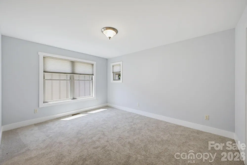 25 Gratitude Drive Asheville, NC 28806