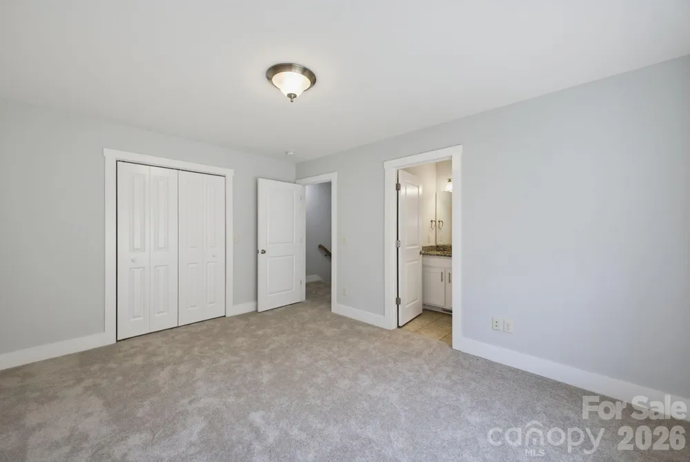 25 Gratitude Drive Asheville, NC 28806