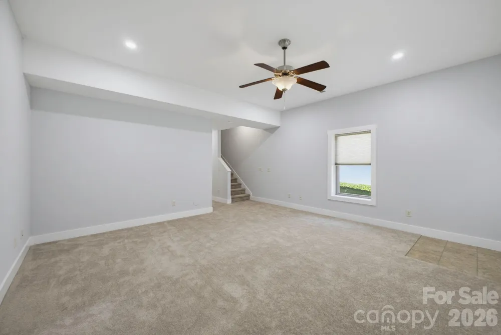 25 Gratitude Drive Asheville, NC 28806