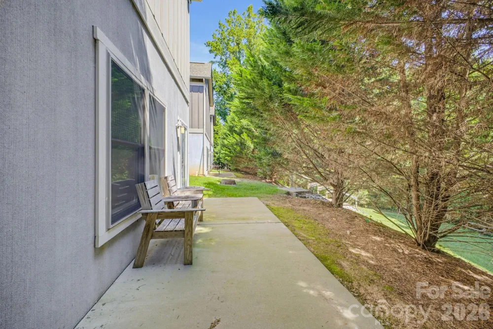 25 Gratitude Drive Asheville, NC 28806