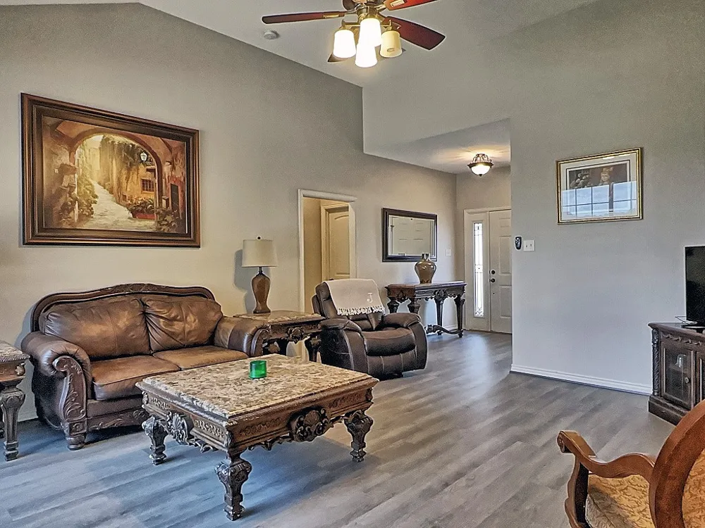 5721 Suncrest Drive Athens, TX 75752