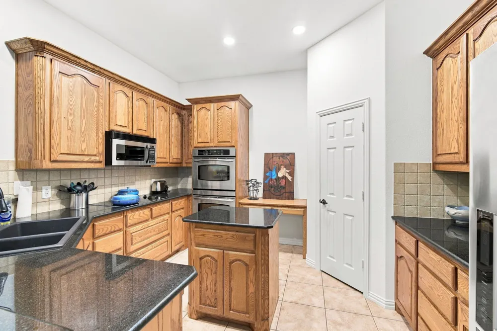 4031 Morgans Way Midlothian, TX 76065