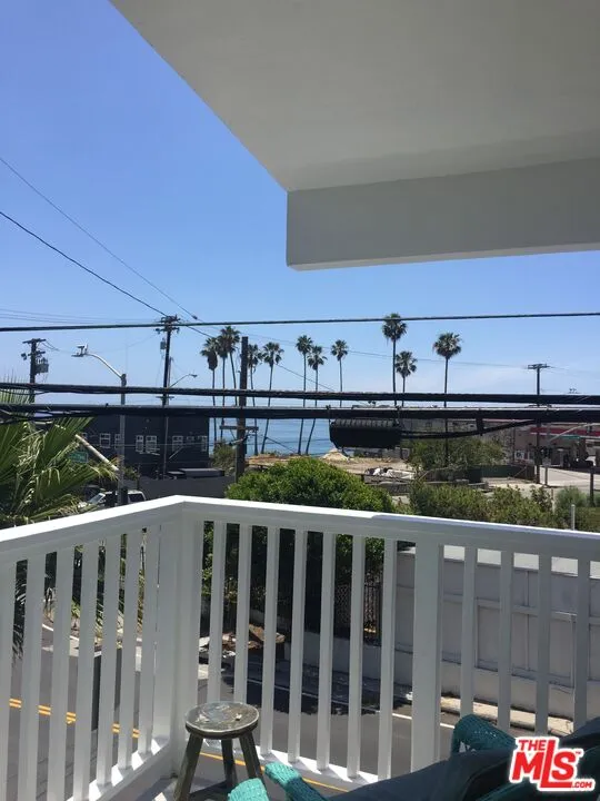 3952 Las Flores Canyon Road Malibu, CA 90265
