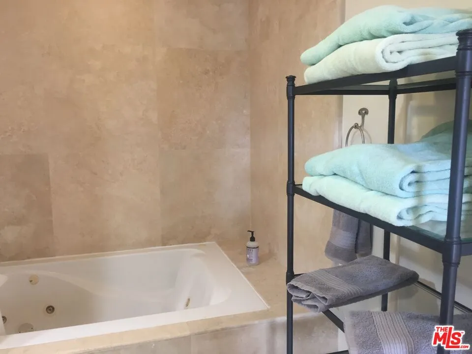 3952 Las Flores Canyon Road Malibu, CA 90265