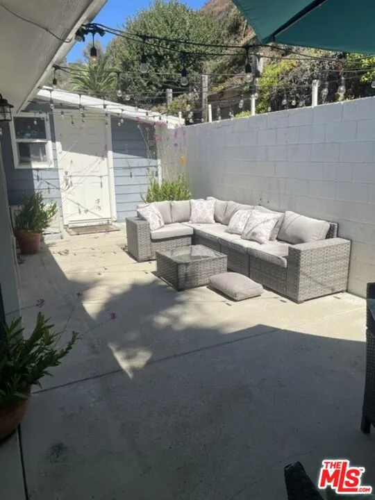 3952 Las Flores Canyon Road Malibu, CA 90265