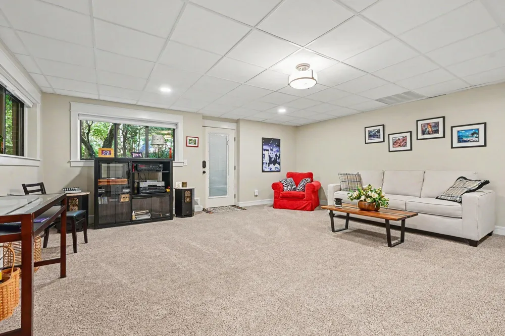 1020 Essex Circle #26 Kalamazoo, MI 49008