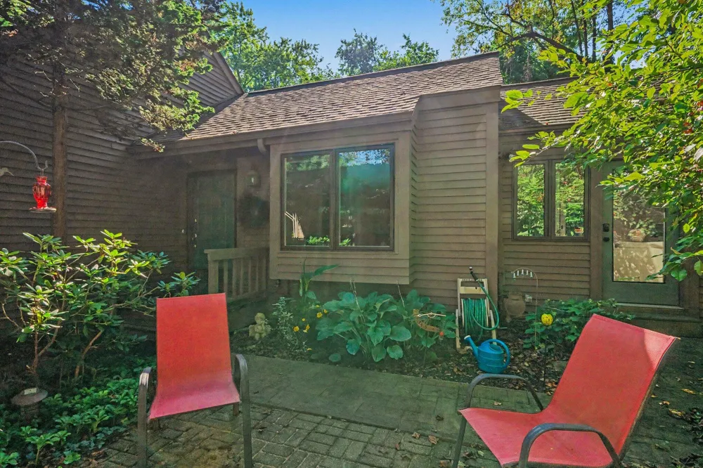 1020 Essex Circle #26 Kalamazoo, MI 49008