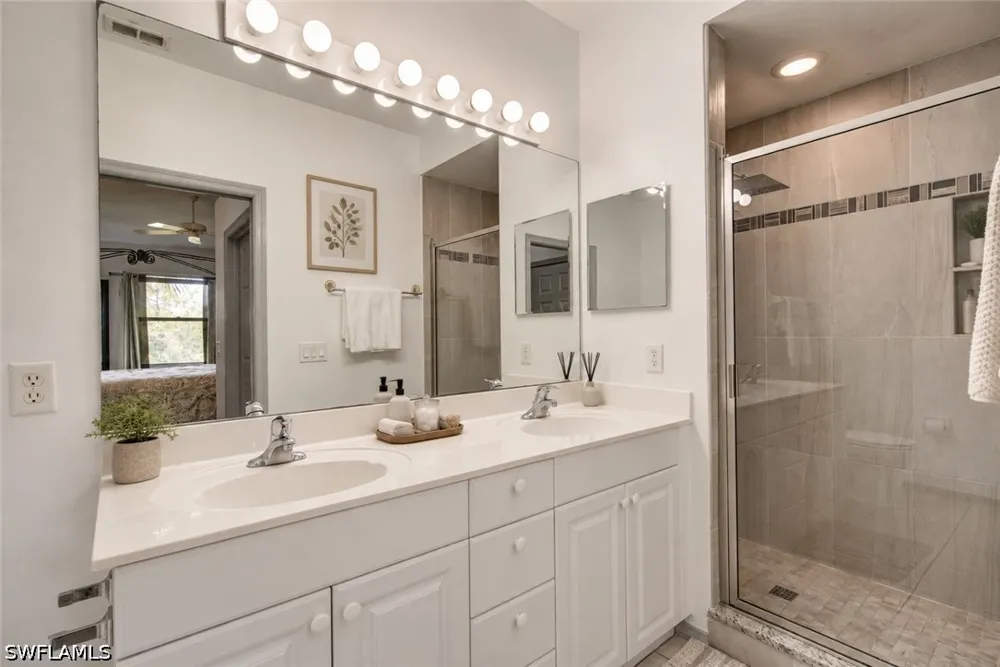 Robin Hood Circle #202 Naples, FL 34104