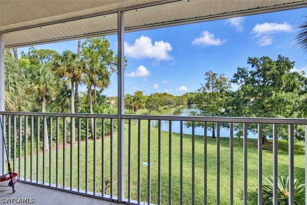 Robin Hood Circle #202 Naples, FL 34104