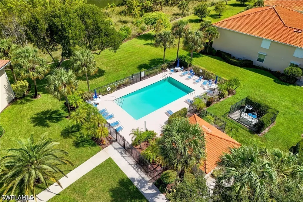 Robin Hood Circle #202 Naples, FL 34104