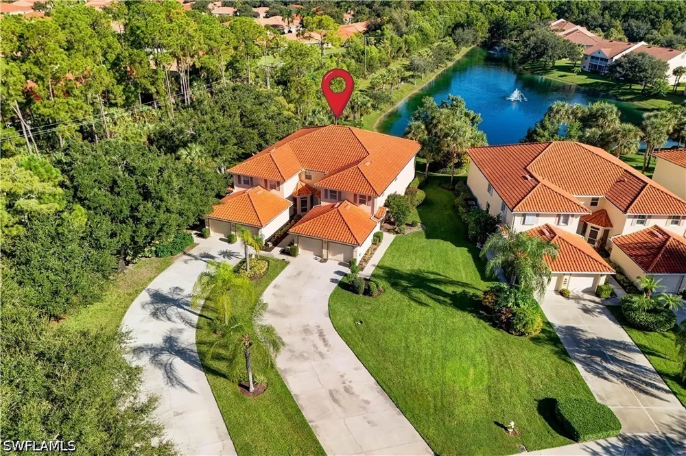 Robin Hood Circle #202 Naples, FL 34104