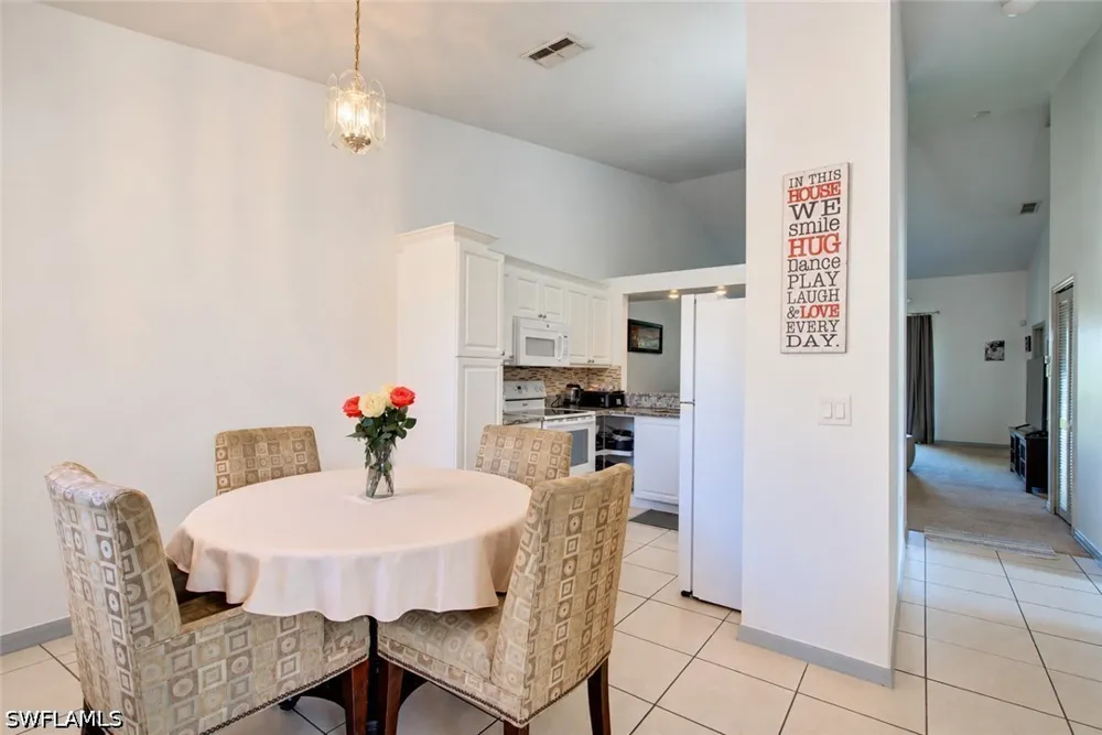 Robin Hood Circle #202 Naples, FL 34104