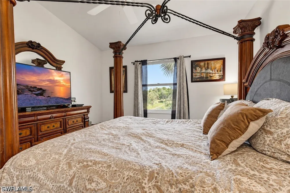 Robin Hood Circle #202 Naples, FL 34104