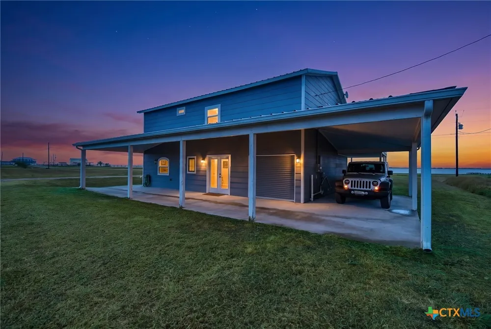 965 Porpoise Drive Palacios, TX 77465