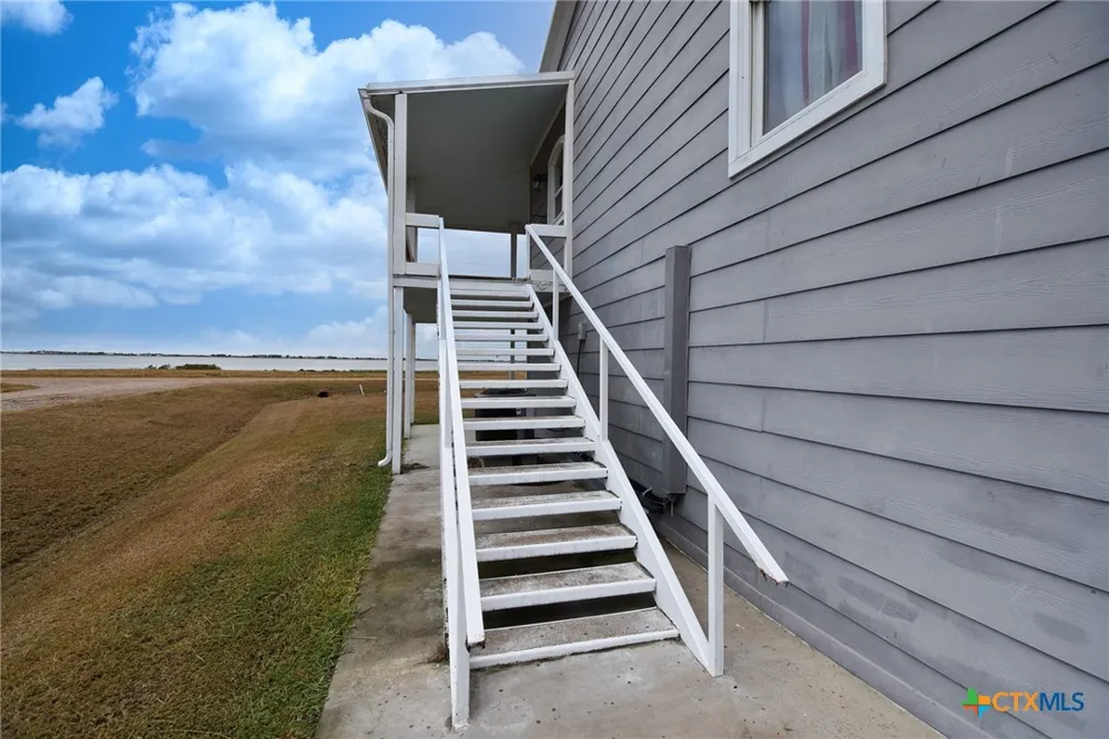 965 Porpoise Drive Palacios, TX 77465