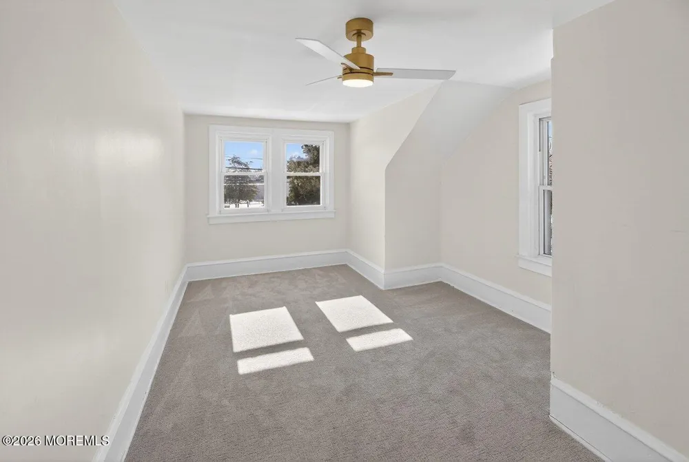 36 E Park Avenue Lindenwold, NJ 08021