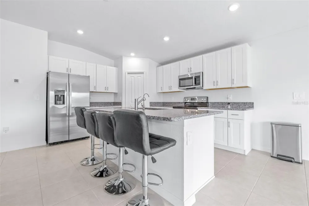 5182 FIDDLE FIG AVENUE Wimauma, FL 33598