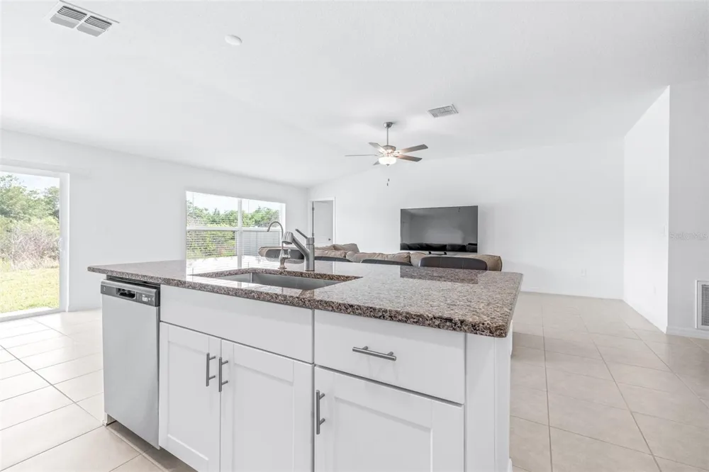 5182 FIDDLE FIG AVENUE Wimauma, FL 33598
