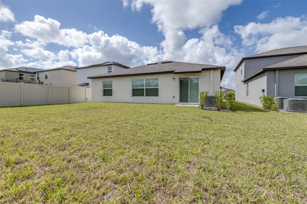 5182 FIDDLE FIG AVENUE Wimauma, FL 33598