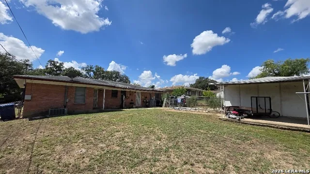223 SUNNYLAND DR San Antonio, TX 78228