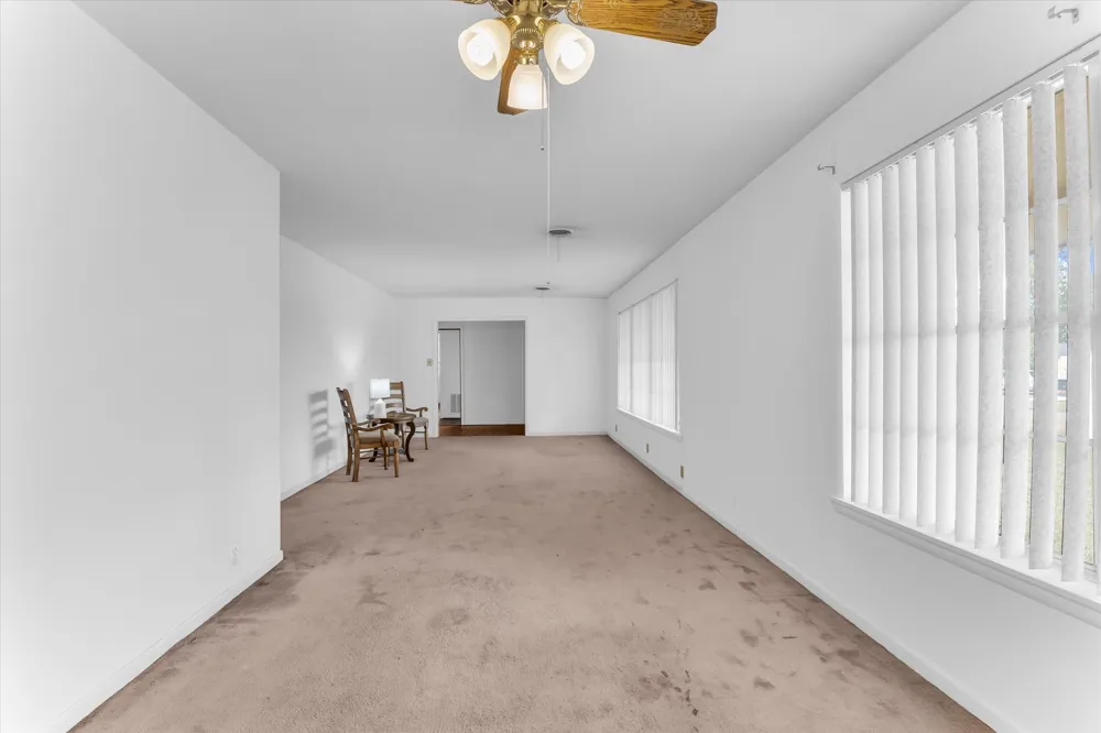 817 E Holly Lane Mexia, TX 76667