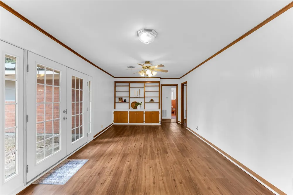 817 E Holly Lane Mexia, TX 76667