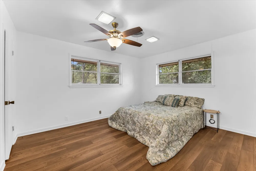 817 E Holly Lane Mexia, TX 76667
