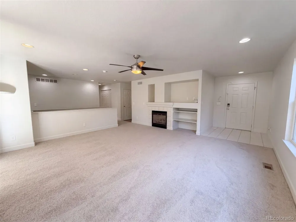 10009 Strathfield Lane Highlands Ranch, CO 80126