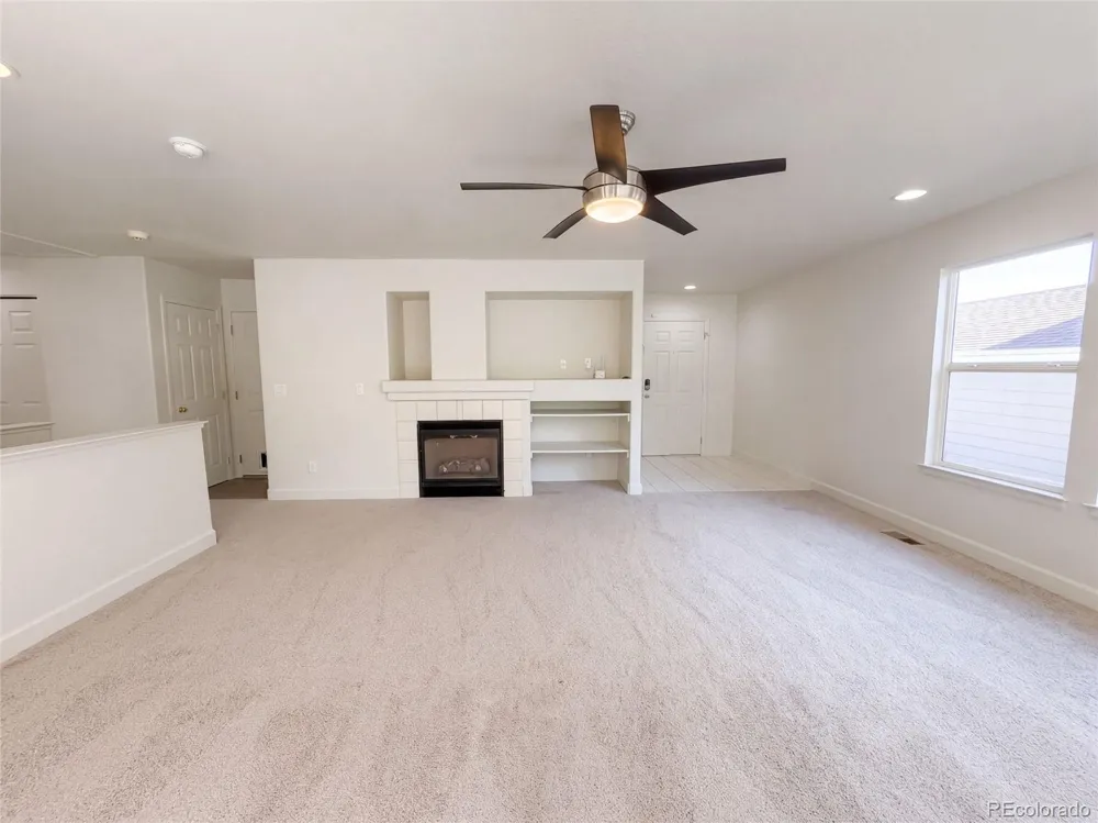 10009 Strathfield Lane Highlands Ranch, CO 80126