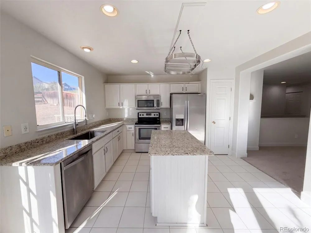 10009 Strathfield Lane Highlands Ranch, CO 80126