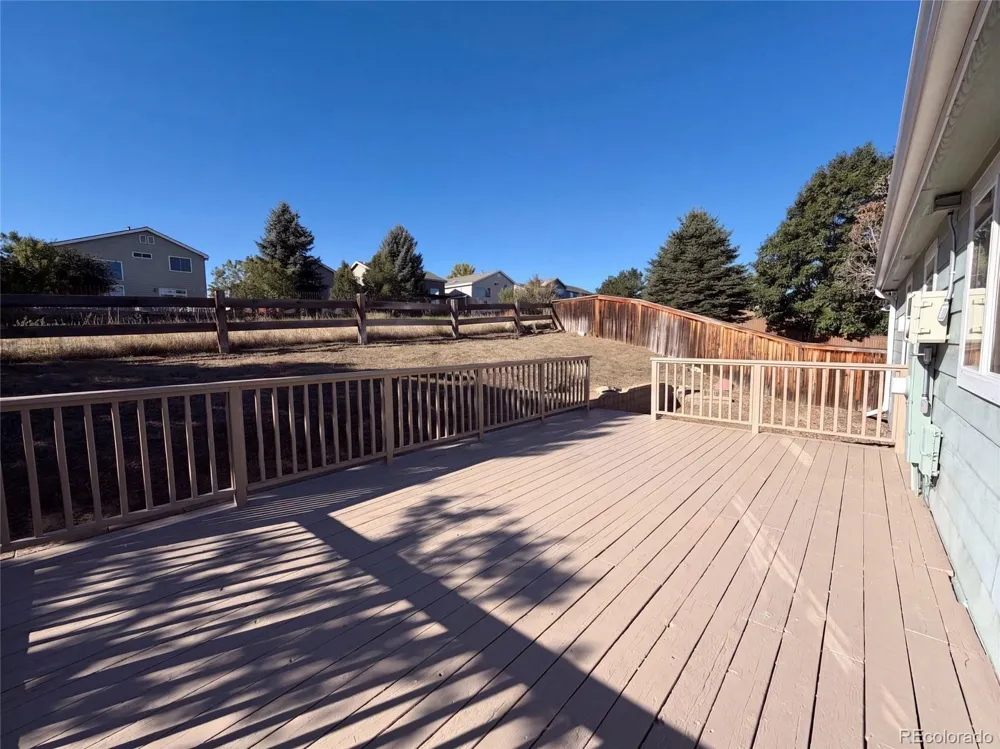 10009 Strathfield Lane Highlands Ranch, CO 80126