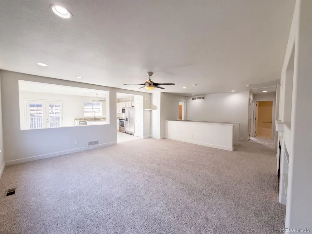 10009 Strathfield Lane Highlands Ranch, CO 80126