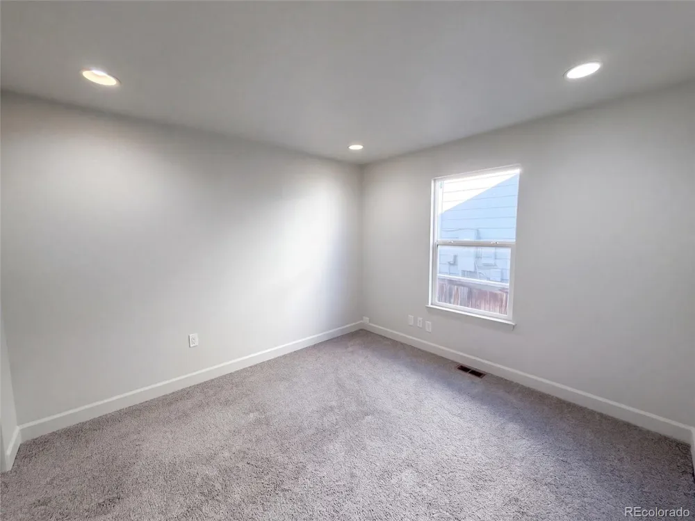 10009 Strathfield Lane Highlands Ranch, CO 80126