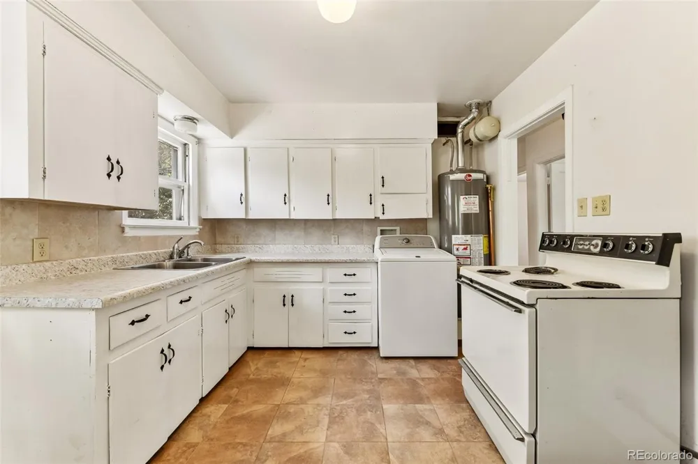 1563 S Newton Street Denver, CO 80219