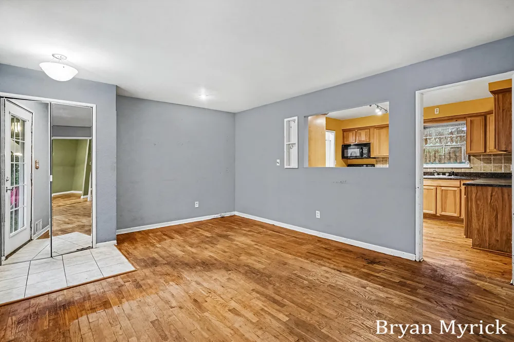 819 W 25th Street Holland, MI 49423