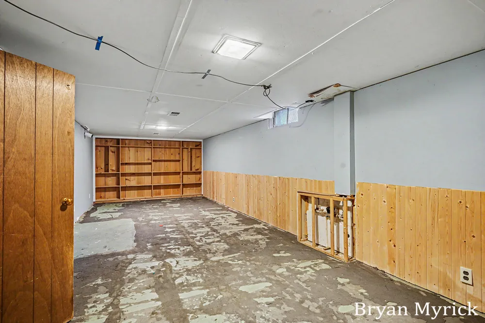 819 W 25th Street Holland, MI 49423