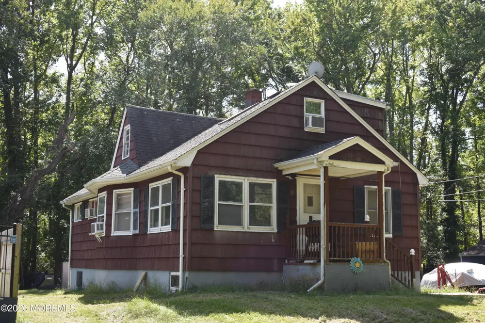 10 Youmans Avenue Eatontown, NJ 07724