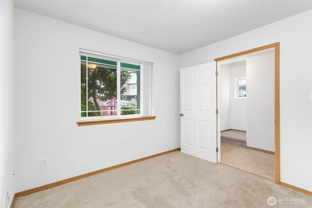 15306 14th Avenue W Lynnwood, WA 98087