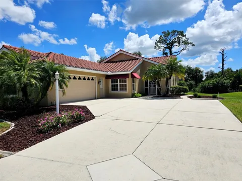8351 CREEKVIEW LN