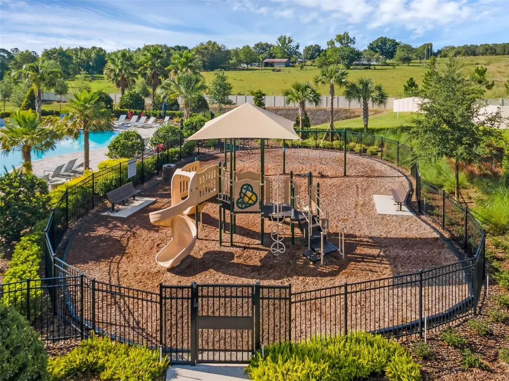 2765 HILLTOP ROAD Clermont, FL 34711