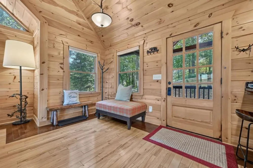 917 Walnut Ridge Ellijay, GA 30536