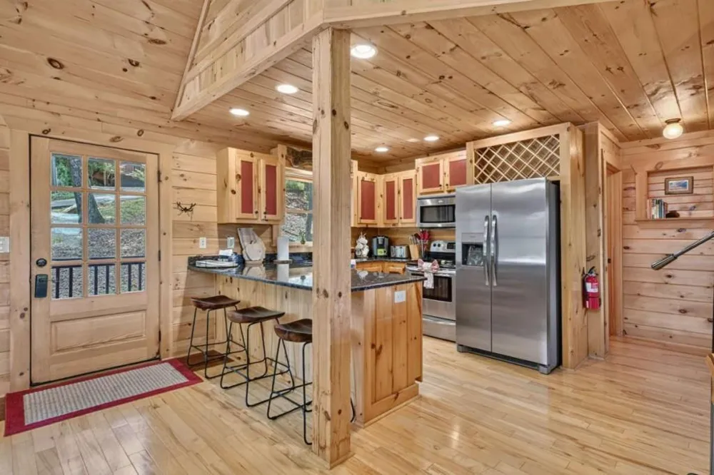 917 Walnut Ridge Ellijay, GA 30536
