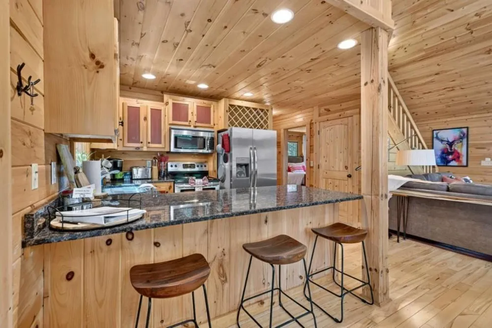 917 Walnut Ridge Ellijay, GA 30536