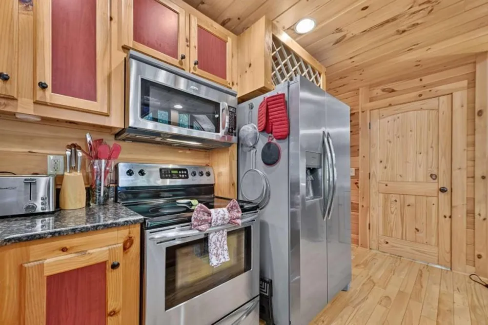 917 Walnut Ridge Ellijay, GA 30536