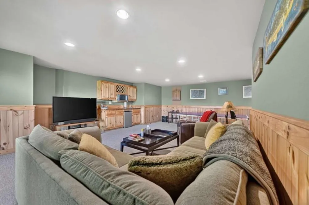 917 Walnut Ridge Ellijay, GA 30536